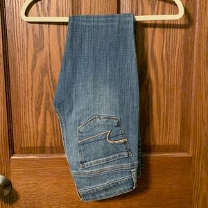 American Eagle women’s jeans